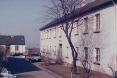 1984-02-EXP-in-front-of-barracks-on-Lager-Aulenbach